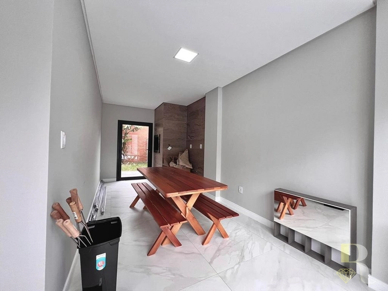Belíssima casa térrea com 4 dormitórios em Atlântida: 7ª foto da galeria de imagens do imóvel