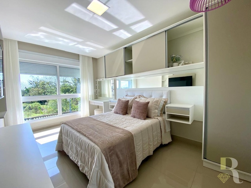 SOBRADO 4 SUITES MOBILIADA E DECORADA COM PISCINA: 12ª foto da galeria de imagens do imóvel