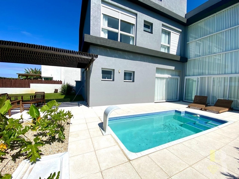 SOBRADO 4 SUITES MOBILIADA E DECORADA COM PISCINA: 23ª foto da galeria de imagens do imóvel