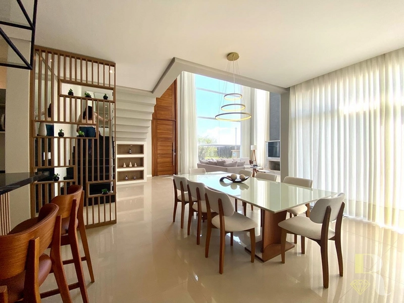 SOBRADO 4 SUITES MOBILIADA E DECORADA COM PISCINA: 5ª foto da galeria de imagens do imóvel