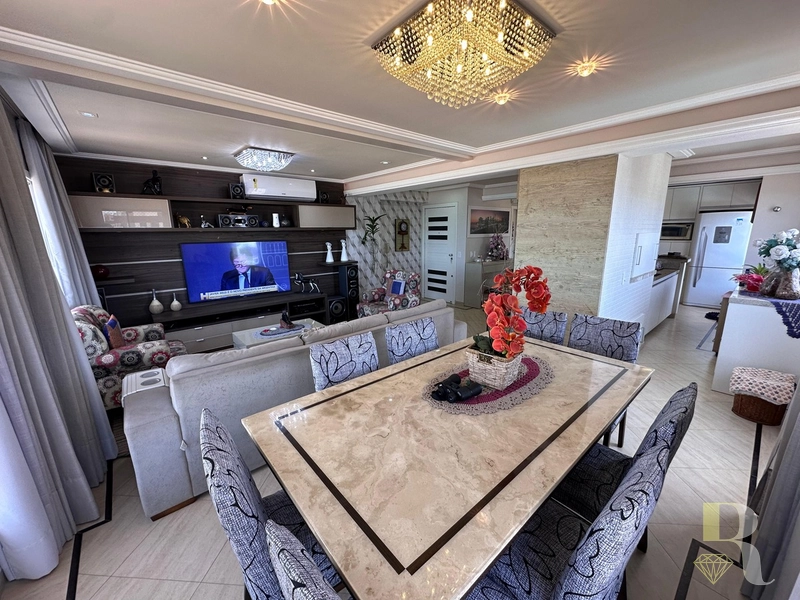 Amplo apartamento 3 dormitorios 3 vagas com vista mar e infraestrutura: 6ª foto da galeria de imagens do imóvel