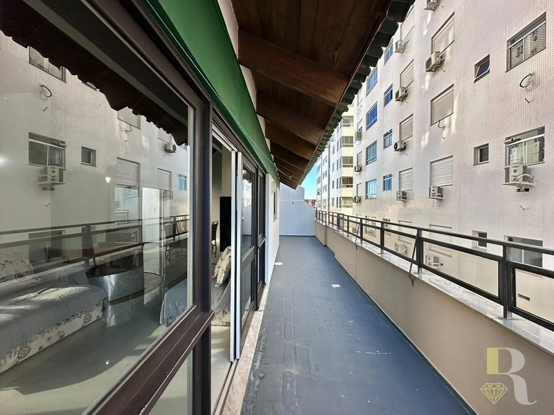 COBERTURA DUPLEX COM PISCINA À VENDA EM CAPÃO DA CANOA: 12ª foto da galeria de imagens do imóvel