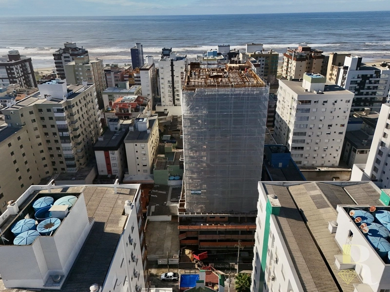 COBERTURA DUPLEX COM PISCINA À VENDA EM CAPÃO DA CANOA: 8ª foto da galeria de imagens do imóvel