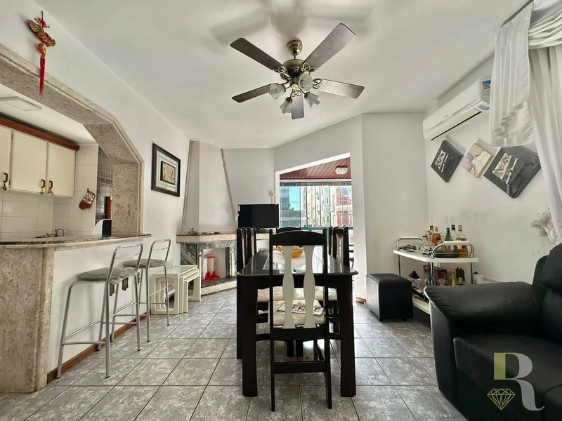 Apartamento 02 dormitórios de frente e junto á praça.: 6ª foto da galeria de imagens do imóvel