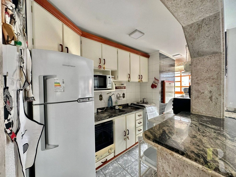Apartamento 02 dormitórios de frente e junto á praça.: 7ª foto da galeria de imagens do imóvel