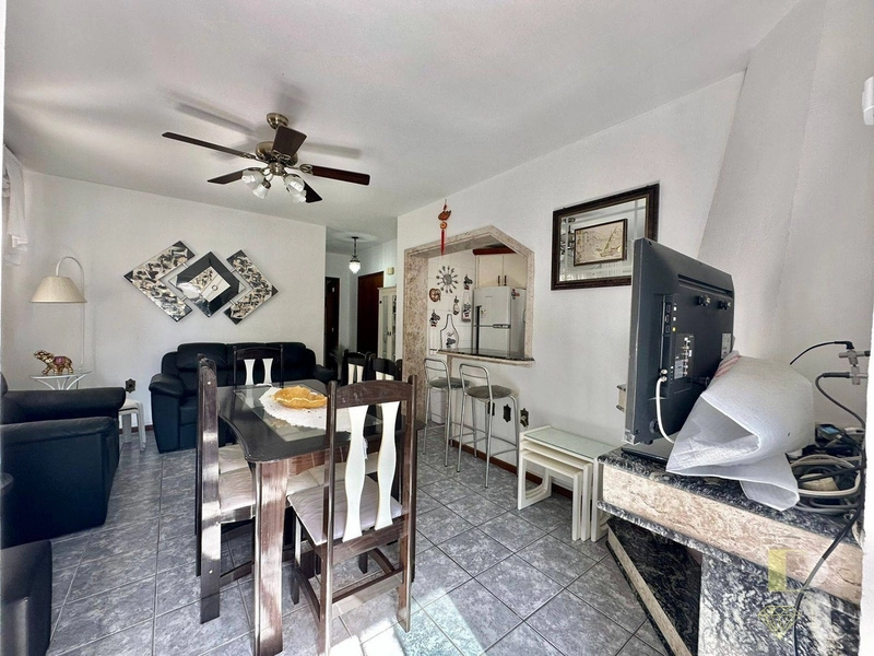 Apartamento 02 dormitórios de frente e junto á praça.: 5ª foto da galeria de imagens do imóvel