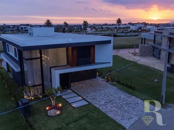 Excelente Sobrado Com um Por do Sol INCRIVEL: 17ª foto da galeria de imagens do imóvel