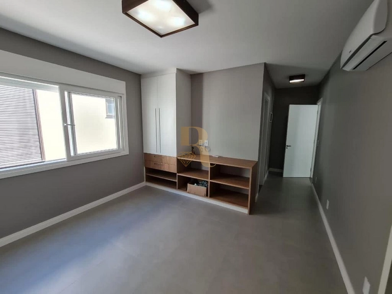 Magnifico Sobrado em Condominio Luxuso em Xangri-lá: 2ª foto da galeria de imagens do imóvel