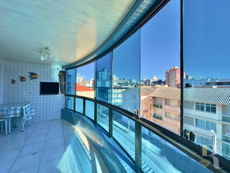 APARTAMENTO MOBILIADO SACADA DE FRENTE - AMPLO: 10ª foto da galeria de imagens do imóvel