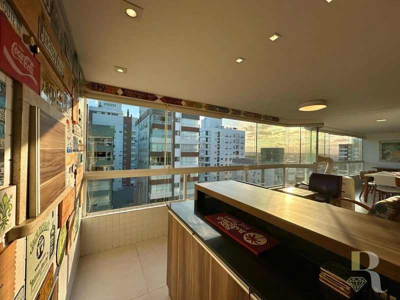 DE FRENTE PARA AVENIDA UBIRAJARA COM VISTA PARA O MAR: 4ª foto da galeria de imagens do imóvel