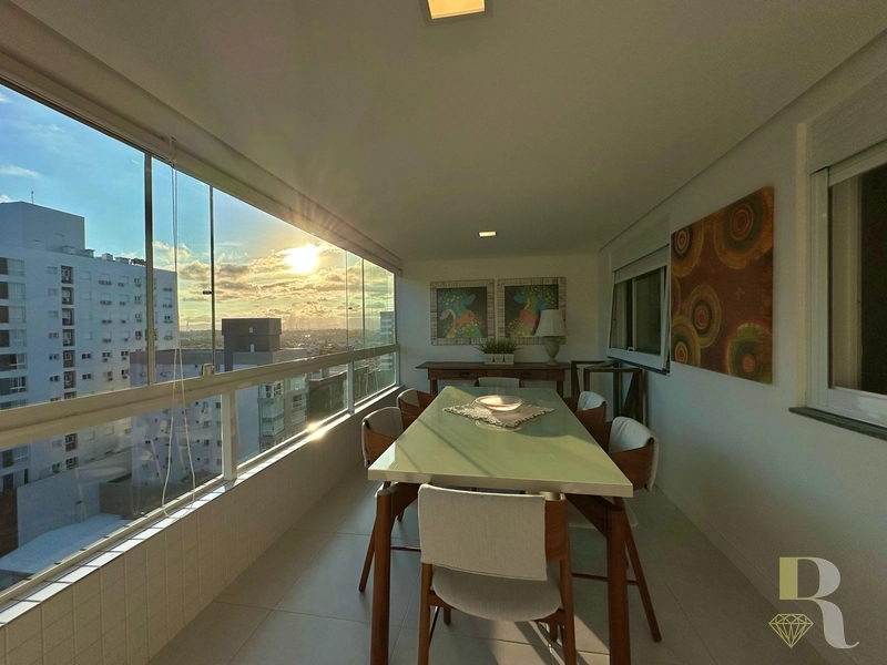 DE FRENTE PARA AVENIDA UBIRAJARA COM VISTA PARA O MAR: 24ª foto da galeria de imagens do imóvel