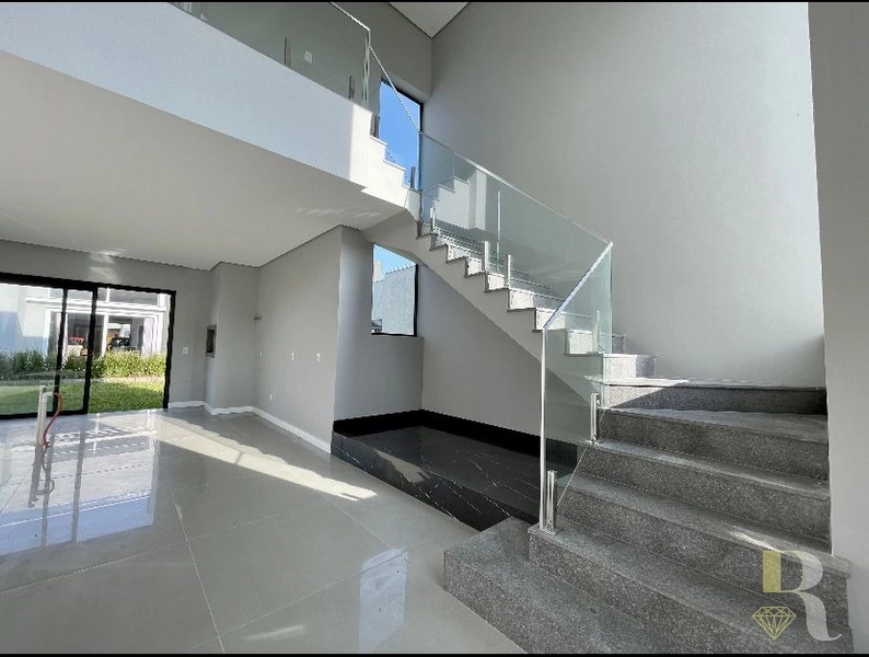 Casa com Projeto Contemporâneo: 6ª foto da galeria de imagens do imóvel