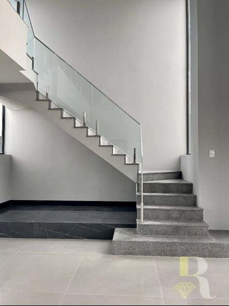 Casa com Projeto Contemporâneo: 4ª foto da galeria de imagens do imóvel