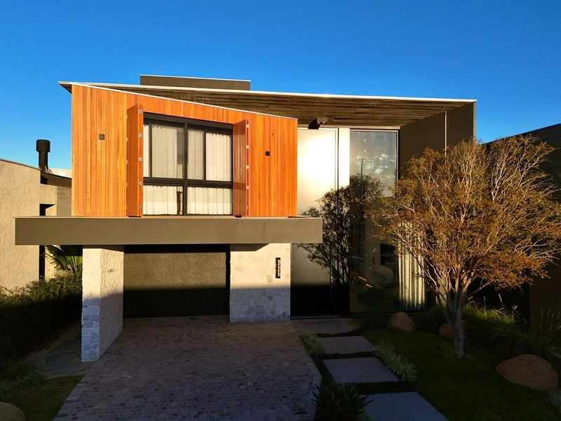 Sobrado à Venda – Capão Ilhas Resort | Beira Lago em até 72x: 1ª foto da galeria de imagens do imóvel