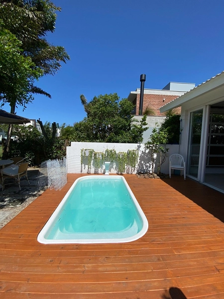 Conforto e integração: casa com 3 livings em condomínio exclusivo : 27ª foto da galeria de imagens do imóvel