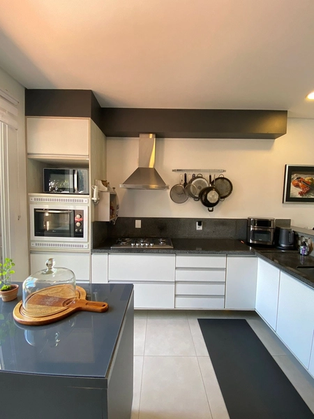 Conforto e integração: casa com 3 livings em condomínio exclusivo : 12ª foto da galeria de imagens do imóvel