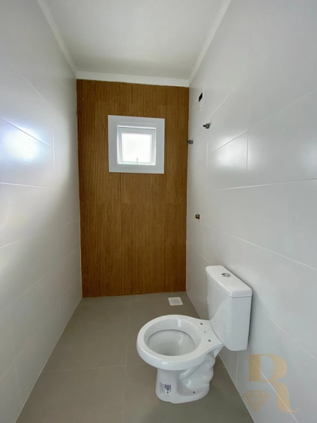 Casa em Avenida próxima ao mar: 4ª foto da galeria de imagens do imóvel