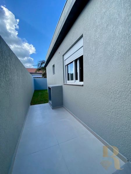 Casa em Avenida próxima ao mar: 15ª foto da galeria de imagens do imóvel