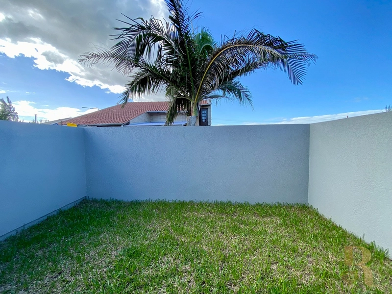 Casa em Avenida próxima ao mar: 8ª foto da galeria de imagens do imóvel