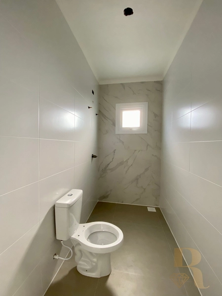 Casa em Avenida próxima ao mar: 6ª foto da galeria de imagens do imóvel