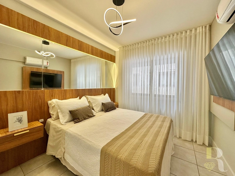 APARTAMENTO À VENDA PRÓXIMO AO MAR COM TERRAÇÃO: 14ª foto da galeria de imagens do imóvel