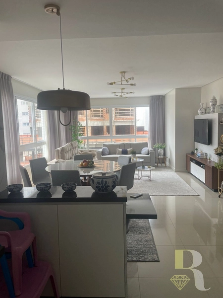 Apartamento de 3 dormitórios Leste/Norte com vista para o mar: 3ª foto da galeria de imagens do imóvel