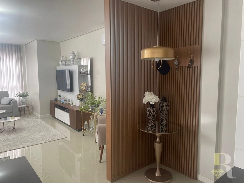 Apartamento de 3 dormitórios Leste/Norte com vista para o mar: 5ª foto da galeria de imagens do imóvel