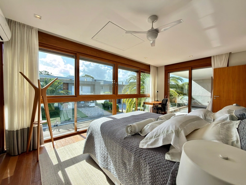 Novidade à Venda – Condomínio Velas da Marina | Frente para a Marina: 2ª foto da galeria de imagens do imóvel