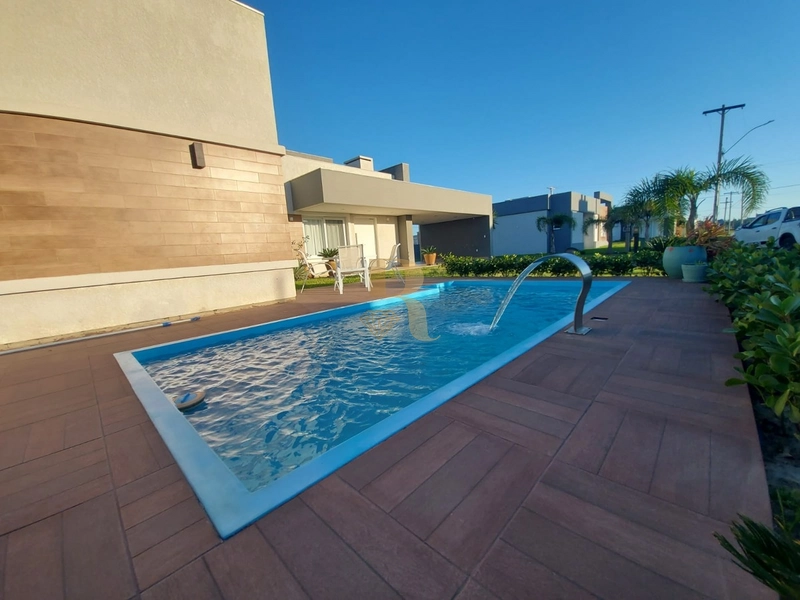 Casa condomínio com psicina: 4ª foto da galeria de imagens do imóvel