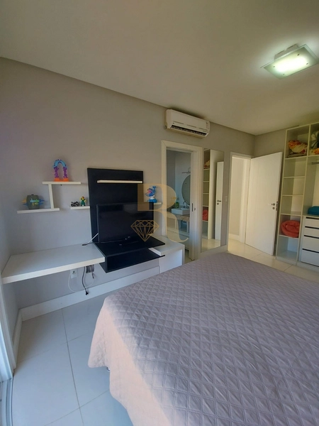 Casa condomínio com psicina: 23ª foto da galeria de imagens do imóvel
