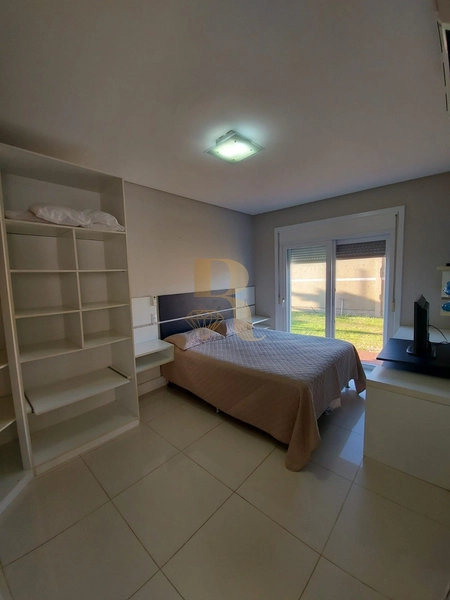 Casa condomínio com psicina: 30ª foto da galeria de imagens do imóvel