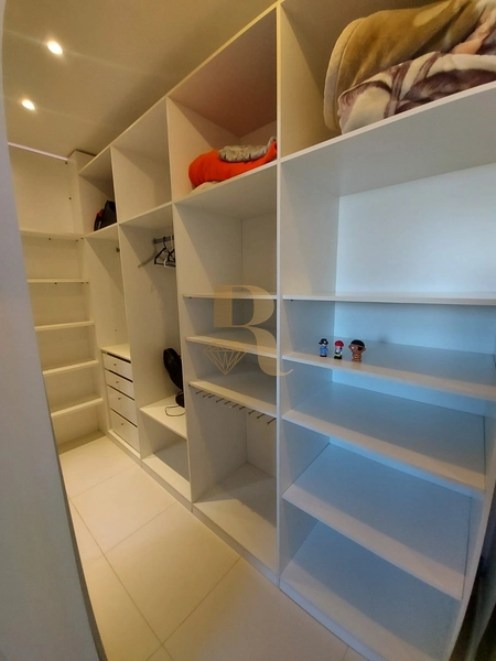 Casa condomínio com psicina: 16ª foto da galeria de imagens do imóvel