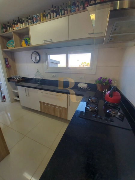 Casa condomínio com psicina: 13ª foto da galeria de imagens do imóvel