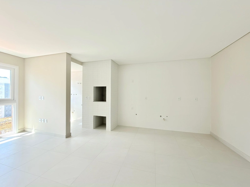 Imóvel moderno, nunca habitado, com ótima iluminação natural e infraestrutura completa.: 2ª foto da galeria de imagens do imóvel