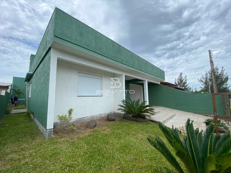 Casa em Atlântida Sul: 5ª foto da galeria de imagens do imóvel