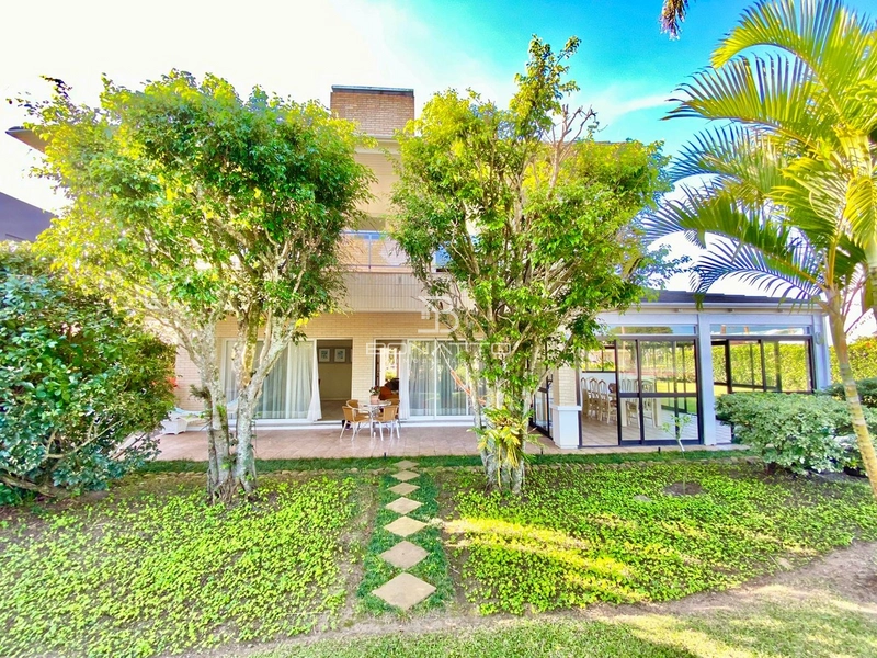 Linda Casa no Atlântida Lagos Park: 1ª foto da galeria de imagens do imóvel