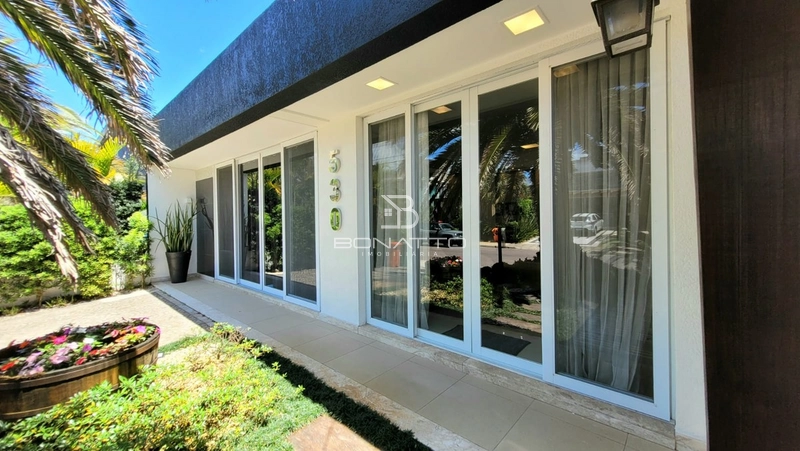 Casa à venda no Condomínio Condado de Capão: 1ª foto da galeria de imagens do imóvel