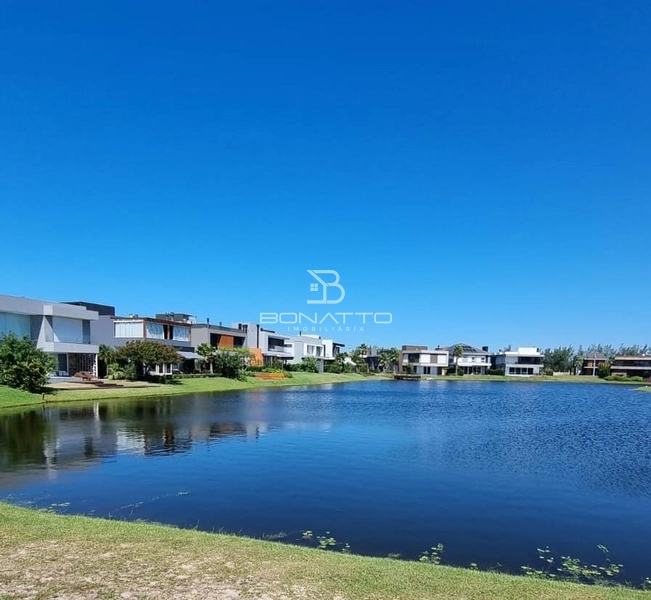 Terreno à venda beira lago: 1ª foto da galeria de imagens do imóvel