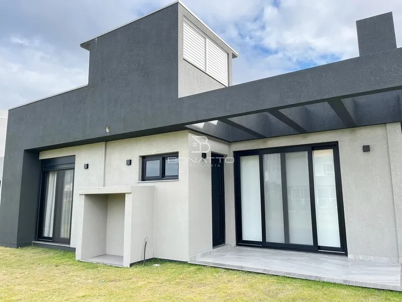 CASA NO RIVIERA: 4ª foto da galeria de imagens do imóvel