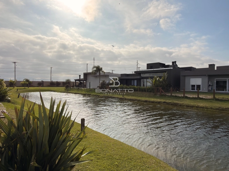Espetacular casa mobiliada, beira lago com piscina.: 14ª foto da galeria de imagens do imóvel