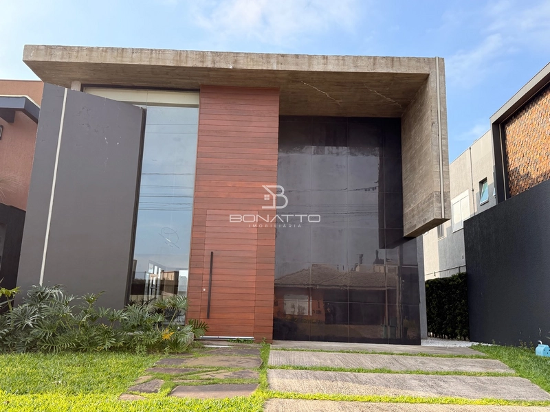 Espetacular casa mobiliada, beira lago com piscina.: 33ª foto da galeria de imagens do imóvel