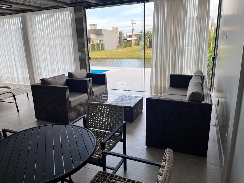 Casa com 3 suites no Condomínio Riviera: 2ª foto da galeria de imagens do imóvel