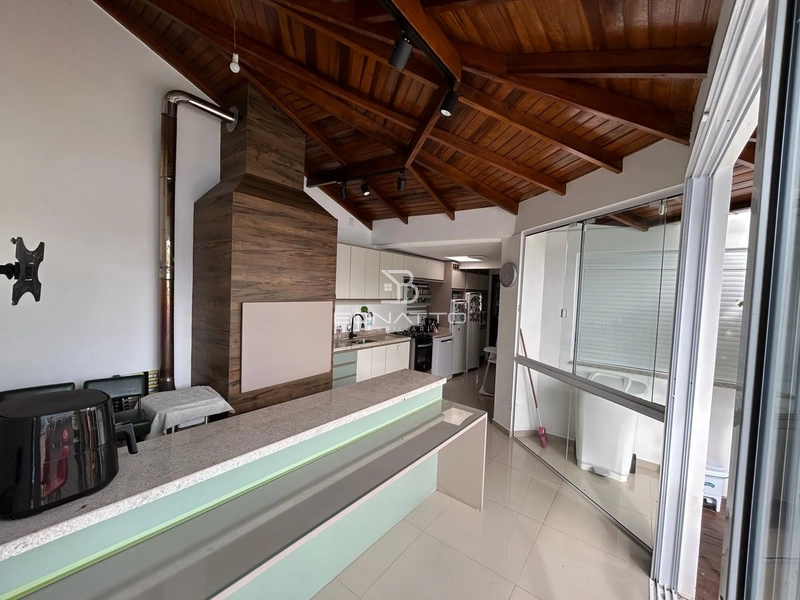 Casa com piscina: 13ª foto da galeria de imagens do imóvel