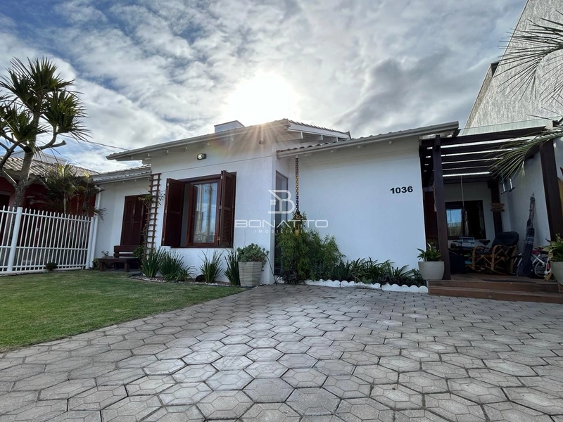 Casa com piscina: 23ª foto da galeria de imagens do imóvel