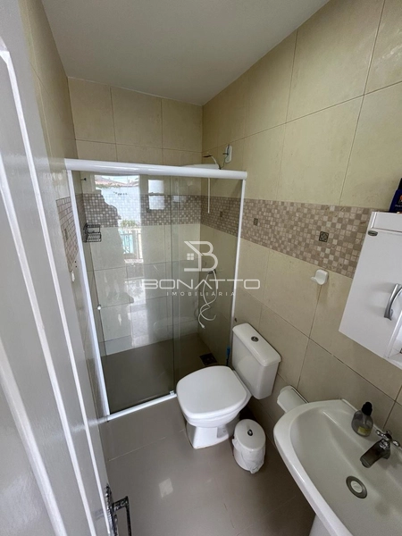 Casa com piscina: 20ª foto da galeria de imagens do imóvel