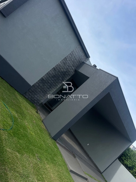 Casa de Alto Padrão: 4ª foto da galeria de imagens do imóvel