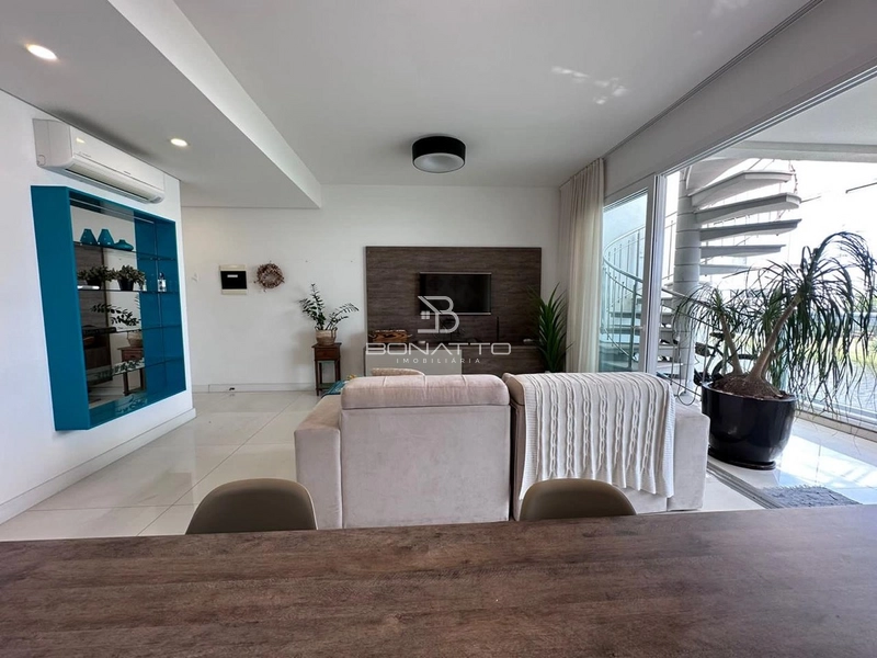 Duplex beira lago: 6ª foto da galeria de imagens do imóvel