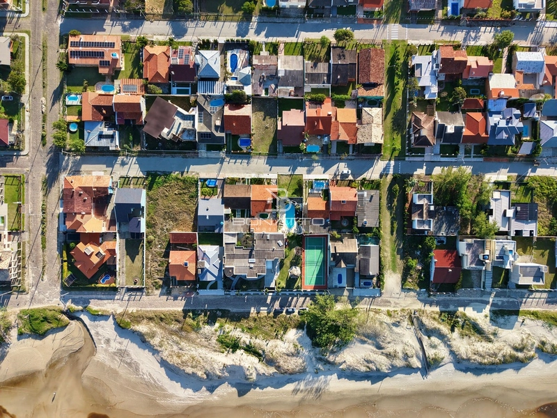 Casa na beira mar: 2ª foto da galeria de imagens do imóvel