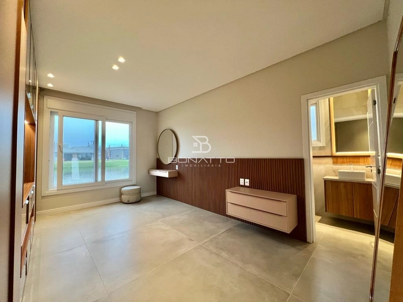 Casa no condomínio Costa Serena, mobiliada e decorada, beira lago: 6ª foto da galeria de imagens do imóvel