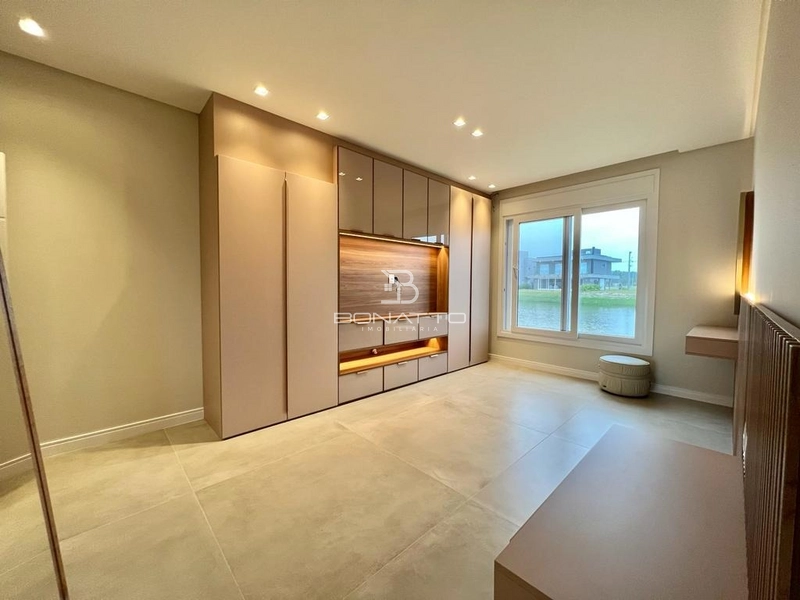 Casa no condomínio Costa Serena, mobiliada e decorada, beira lago: 9ª foto da galeria de imagens do imóvel